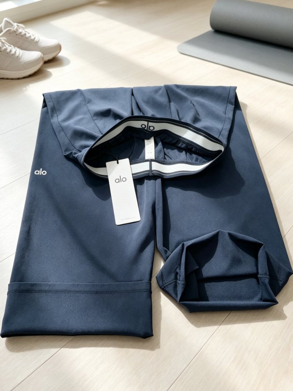 👮‍♀️ALO Yoga Suit Up Trouser Navy Regular 30" Inseam🐋NWT - Picture 5 of 8